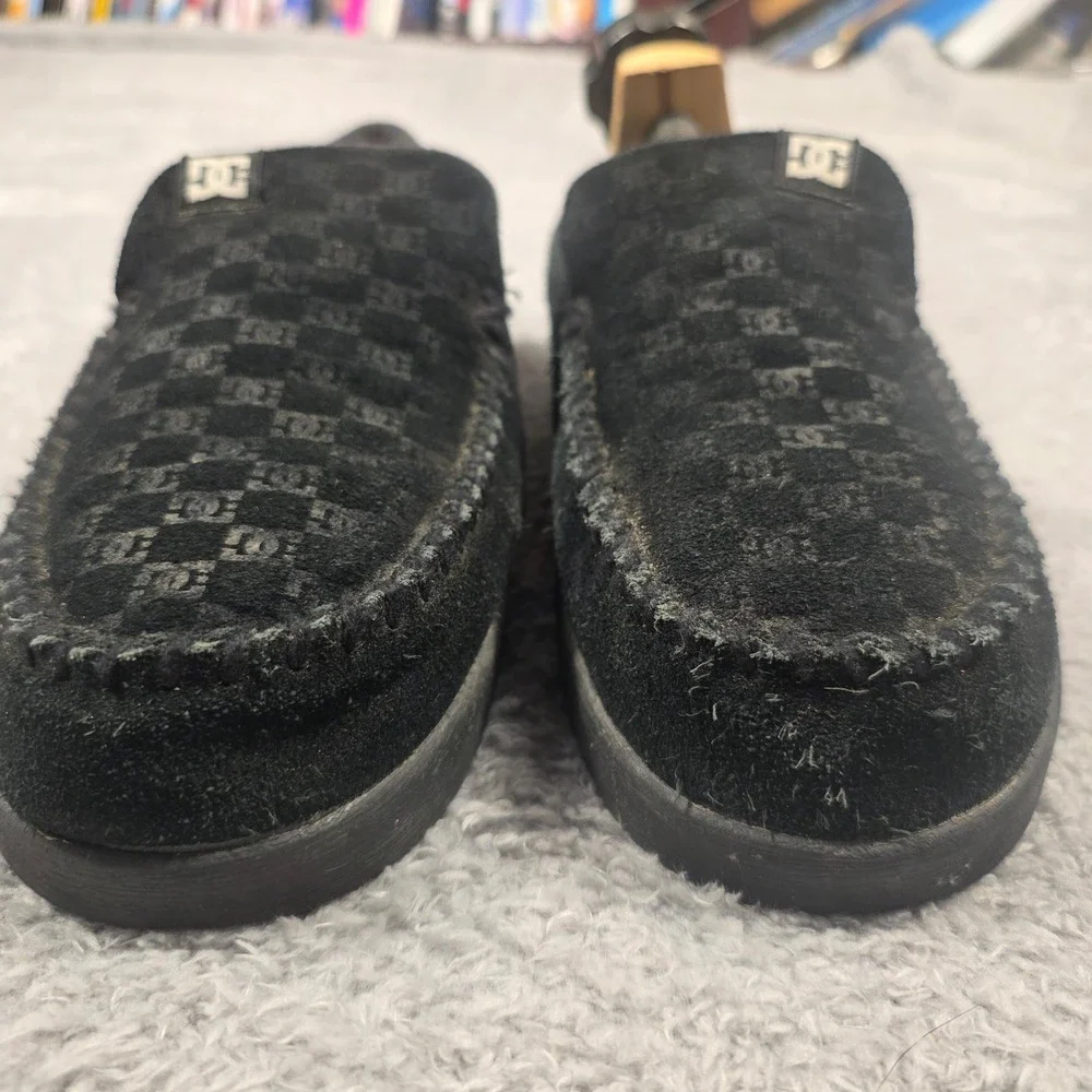 DC Shoes Villain Mens 12 Black Suede Slip On Loafer Monogram Skateboard Shoe